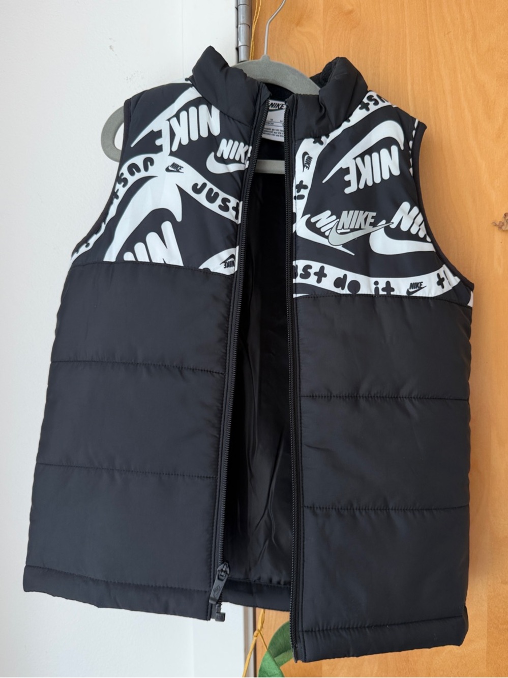 Kids Nike black sleeveless puffer vest
